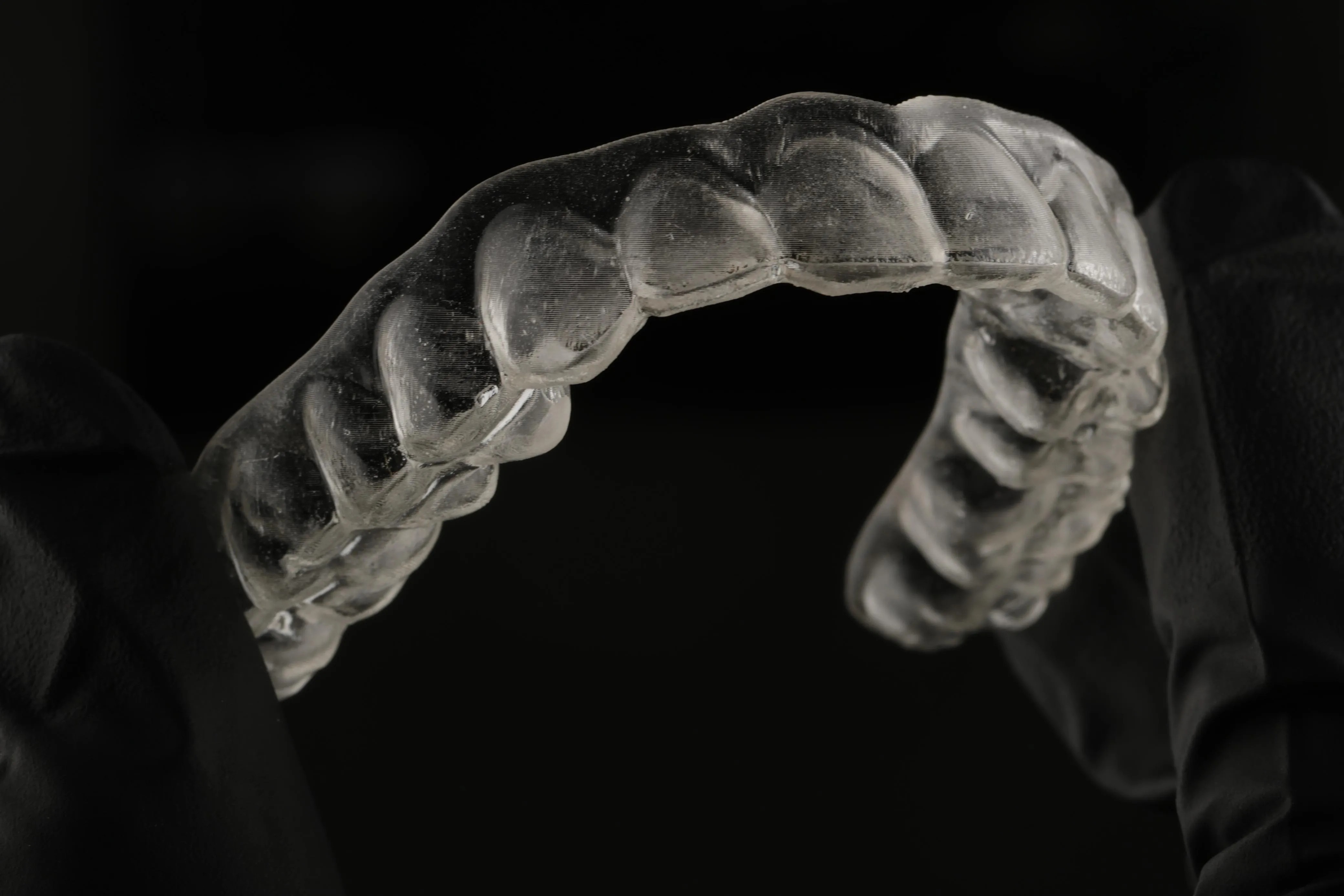 Tratamiento de ortodoncia invisible – vista lateral del progreso